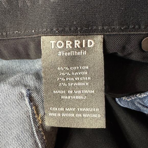 Torrid SZ 18 TALL Bombshell Skinny Jeans Distressed Patches Hi-Rise Stretch Blue - Picture 10 of 11